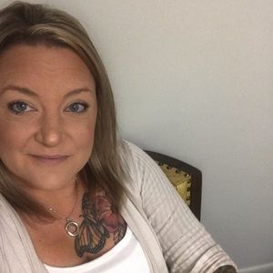 Meet your Posher, Karry